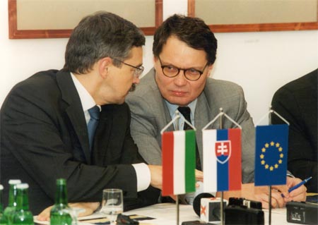 Die Pressekonferenz im Schottischen Haus des Europa Platzes.