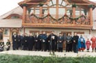 Slávnostné príhovory hostí: pána Zoltána Rockenbauera, ministra kultúry MR, pani Gabrielly Járábik, riaditeľky sekcie kultúry národnostných menšín pri Ministerstve kultúry SR, primátora mesta Komárna pána Štefana Pásztora, pána Zoltána Szénássyho a pána Miklósa Fehéra v zastúpení občianskeho združenia Palatinus.