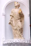 Die Statue des Hl. Stephanus