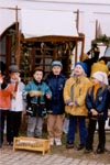 Weihnachtslieder gesungen von Schüler der Komensky-Grundschule unter der Leitung von Fr. Maria Vörös.