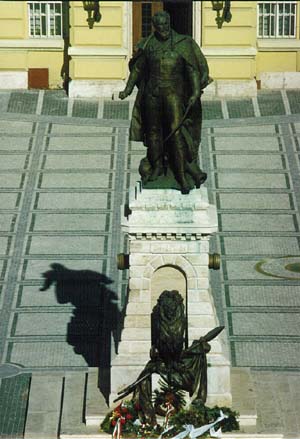 Die Statue des Generals Gyrgy Klapka