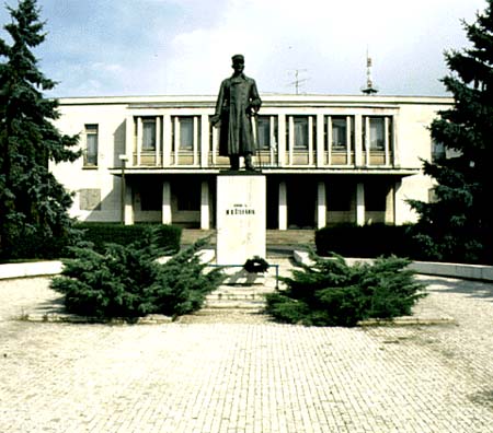 Die Statue des Dr.Milan Rastislav tefnik