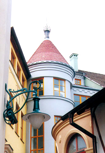 The Scottish House - the tower with the crown