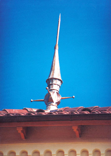 The Scottish House - the decorative top of the tower in the shape of the crown