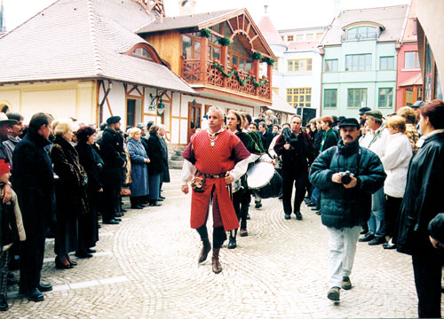 Auftritt des Ritterordens  Hl. Georg aus Visegrd.