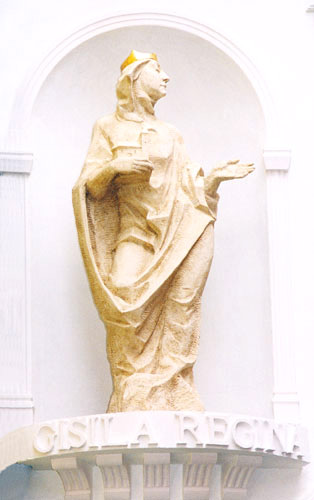 Die Statue der Knigin Gizella von Bayern.