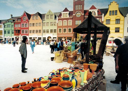 Jahrmarkt am Tag der offenen Tr am 15. Sept. 2000.